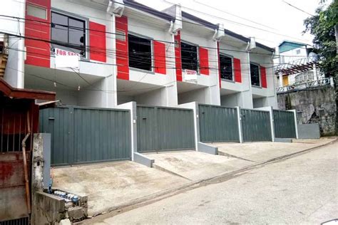 Commonwealth, Quezon City, Metro Manila House and lot For Sale.